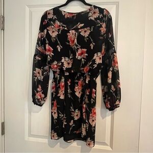 WHITE HOUSE BLACK MARKET WHBM  Dress Women’s Size 2 V-Neck Long Sleeve. …